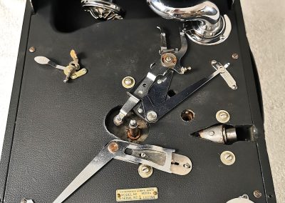 1946 Columbia Viva-Tonal Grafonola 9000A - 8fb66f75 2f4e 4861 8004 1ec40b4e6c91